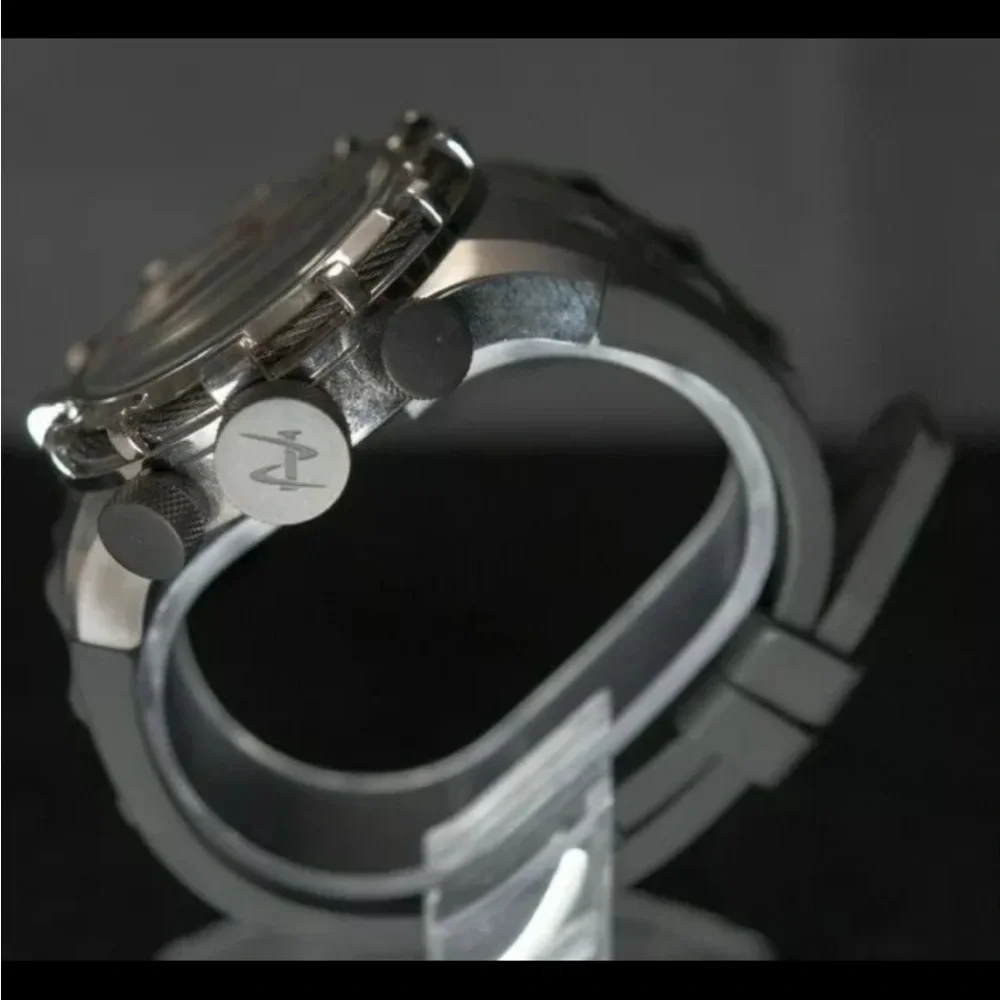 Invicta 